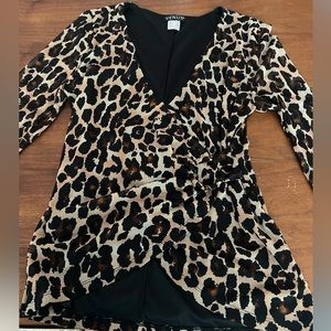 Venus Leopard V neck